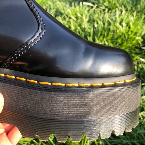 Dr. Martens 2976 Max Platform Chelsea Boots - Picture 13 of 16